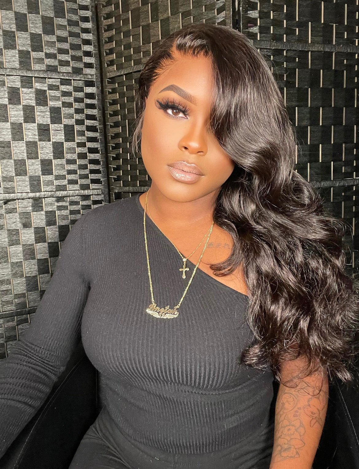 13x4 HD lace frontal wig 24”